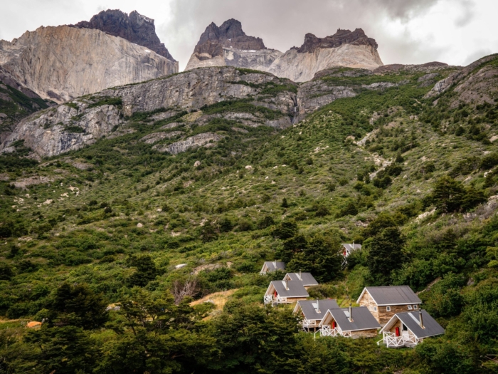 Refugio-Los-Cuernos_Tilo-Mitra-unsplash-scaled-e1726559017245