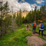 Glacier National Park Waterton Lakes lopende mensen